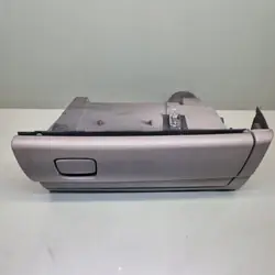 Käytetty vaalea beige hansikaslokero OEM CAF2502 Fiat Croma