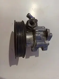 Bomba de dirección asistida Saab 9-5 2006
