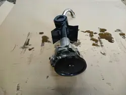 Pompe à huile d'occasion OEM 6G9N-6600-AF pour Volvo XC70 3.2