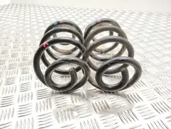 Mola traseira OEM RZV75228 para Nissan Qashqai+2
