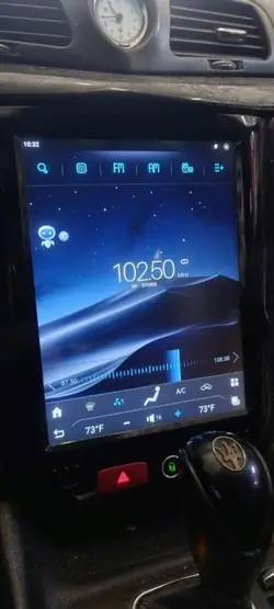 Pantalla Maserati OEM 156067821 para GranTurismo 2011