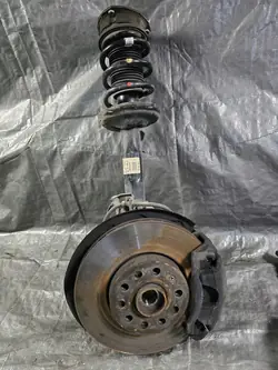 AUDI A3 8V 1.5 TSI McPherson Destro 8V0413023