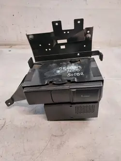 Audi A6 C5 Virittimen Vaihtaja OEM 4B0035111A 000