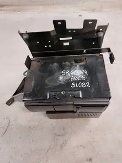 Audi A6 C5 Virittimen Vaihtaja OEM 4B0035111A 000