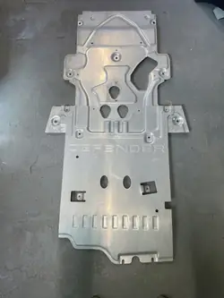 Escudo inferior do motor OEM L8B2-6E028-AB para Land Rover Defender