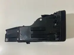Maserati Ghibli III kuljettajan hansikaslokero OEM 670012669