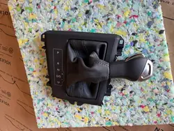 Pommeau Audi Q3 OEM 83B713463A 2019-2024