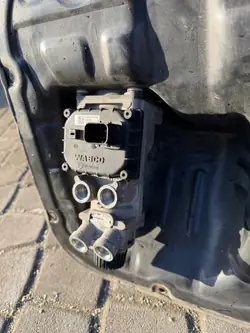 Pääjarruventtiili OEM A0044311406 Mercedes Actros
