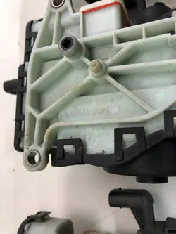 Mercedes AdBlue-pumppu OEM 0928404016 - Käytetty
