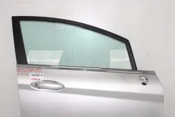 Porta dianteira direita OEM 375483190 Ford Fiesta MK7