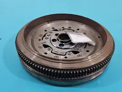 Jousipyörä Audi Q3 2.0 TDI (CFGC)