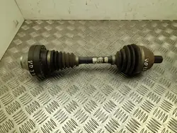 Drivaxel Volkswagen AMAROK Framsidan Vänster 2017 OEM 2H0407271D