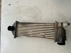 Renault Kangoo II Laturijäähdytin OEM 8200427469 - Käytetty