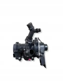 Vesipumppu OEM F56777619 Audi A4 B9 A5 2.0 TFSI:lle