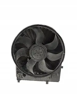 Mercedes-Benz Tuulettimen Kotelo OEM A0999061300 - Käytetty