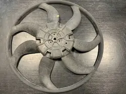 Ventilador de radiador BMW OEM 3136613298 - Usado
