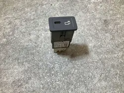 Módulo USB OEM HW1751SW151 para Mercedes-Benz 2.1L