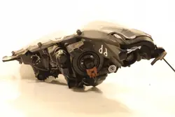 Toyota Yaris IV 2023 farol direito lente K0-6