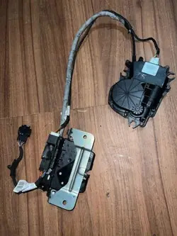 BMW X6 kofferbaksluitmechanisme OEM 7397630