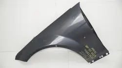 Vasen etulokasuoja OEM 360200830 Mercedes W204 07-11