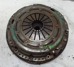 VW Audi Kaksoismassaväkäri 038105266AG