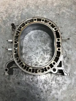 Mazda RX8 Sylinterilohko OEM APU18883 - Käytetty
