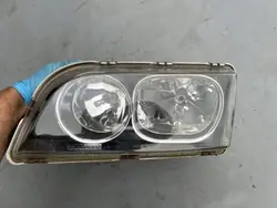 Farol dianteiro esquerdo usado OEM 30899878 Volvo