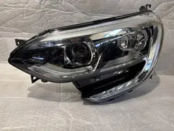 Vasen ajovalaisin Renault Megane IV