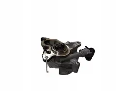 Imupumppu RENAULT LAGUNA III 2.0L diesel 2009 8200683981