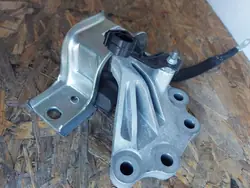 Peugeot moottorin tuki OEM 01441221680 Boxer 2.2:lle