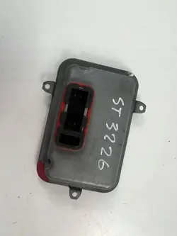 Xenon-moduuli OEM 130732928001 Mercedes-Benz CLS:lle