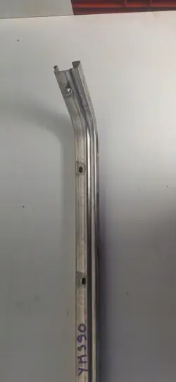 VW Caddy III Seitentürführungsschiene OEM 2K3843872A
