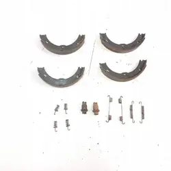 Handbroms bromsbelägg BP30526 - Mercedes-Benz OE