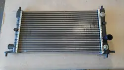 Radiador de agua Opel Corsa B 1.2 1.4 90410048