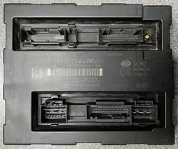 Module de confort VW PASSAT VARIANT B6 8K0907064DP