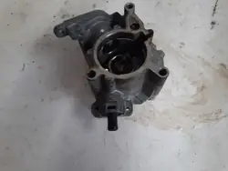 Volkswagen PASSAT B7 2012 Vacuümpomp OEM 06J145100F