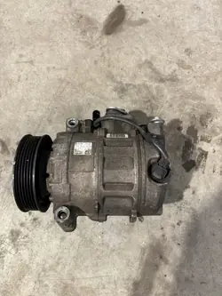Compressore aria condizionata AUDI Q7 SQ7 4M 4M0820803N
