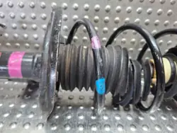 Etujousi Oikea OEM S26309174 Renault