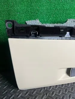 Compartiment de rangement Alfa Romeo Giulia OEM 1743915X