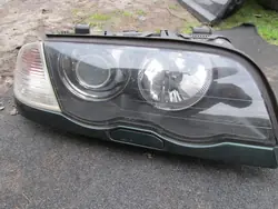 Farol dianteiro direito xenon BMW E46