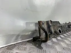 Support inférieur radiateur Suzuki OE FBZ23579