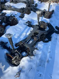 Viga suspensión trasera Toyota CHR OEM - Usado
