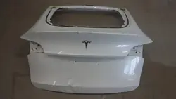 Tesla Y Takaluukku 1493410-ED-A