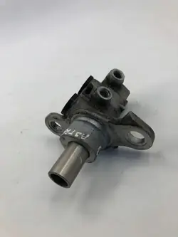 Remcilinder OEM 0J4F2635 voor Opel Astra K