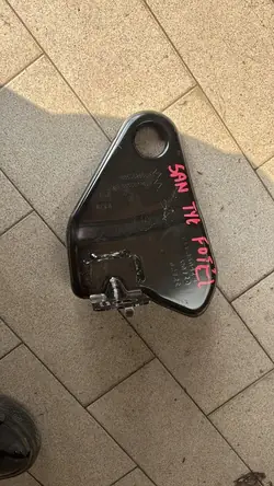 Supporto di montaggio Dacia Sandero III 886062868R