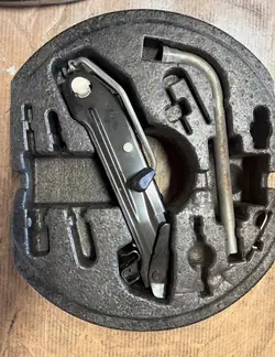 Espuma Rueda de Repuesto VW Golf 6 OEM 1K0012115F