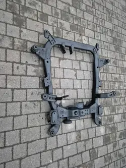 Subquadro dianteiro Opel Zafira B Astra H