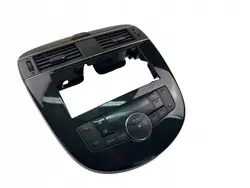 Grelha entrada ar painel OEM 687613ZL0A - Usado