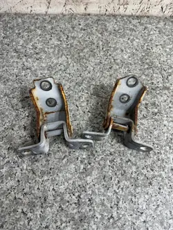 Charnière Porte Avant Gauche OEM MAZDA 3 BM 2013-2017