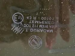 Fiat Doblo II dunkle rechte Heckscheibe OEM DLL1451